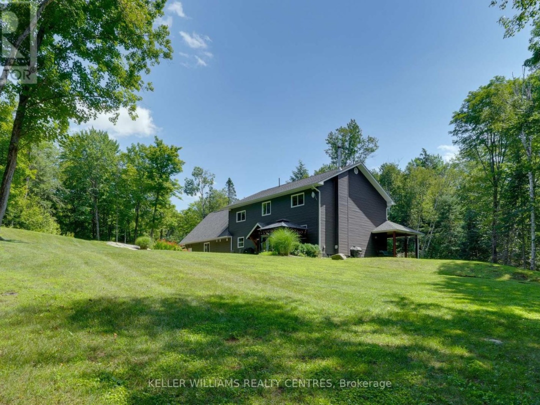 96 LINDGREN ROAD E, 