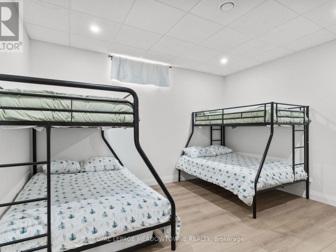 1658 HOSPITALITY ROAD, South Lake