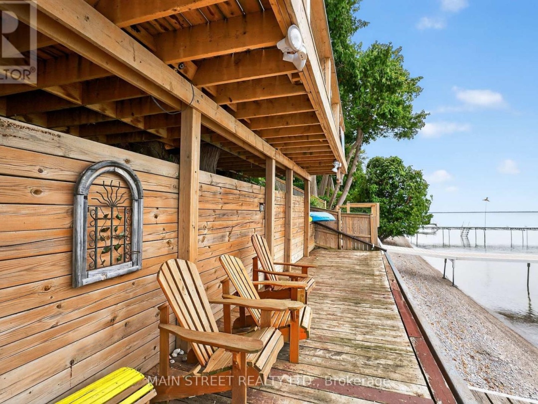 142 CEDAR BEACH ROAD, Lake Simcoe