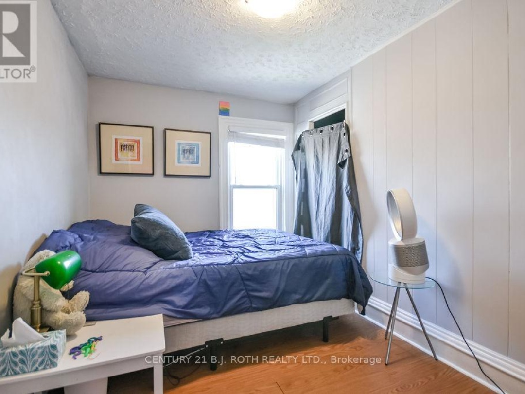 174 BARRIE ROAD, Orillia