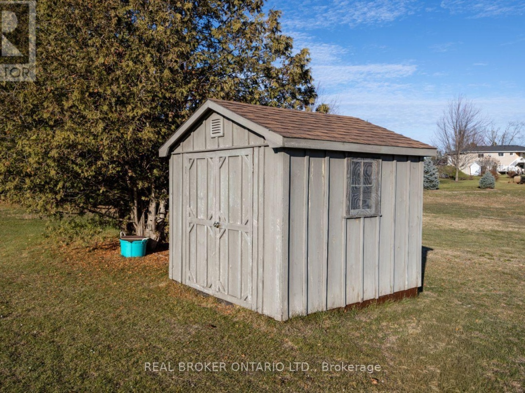 307 THE CAPTAIN'S CORNER, 