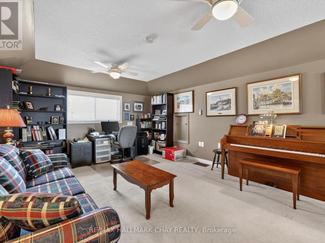16 SHEPPARD DRIVE, Tay (Victoria Harbour)