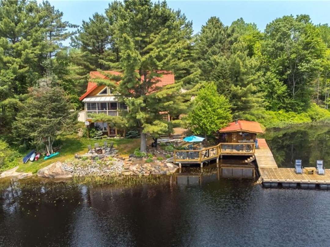 235 LOCH ERNE Road, 
