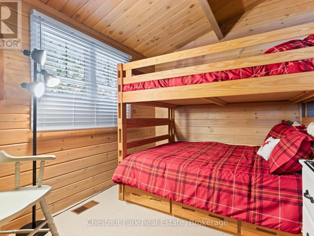 1173 WATTS ROAD, Kennisis Lake
