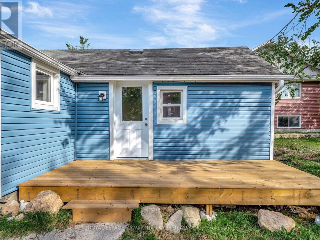19 PRINCE STREET E, 