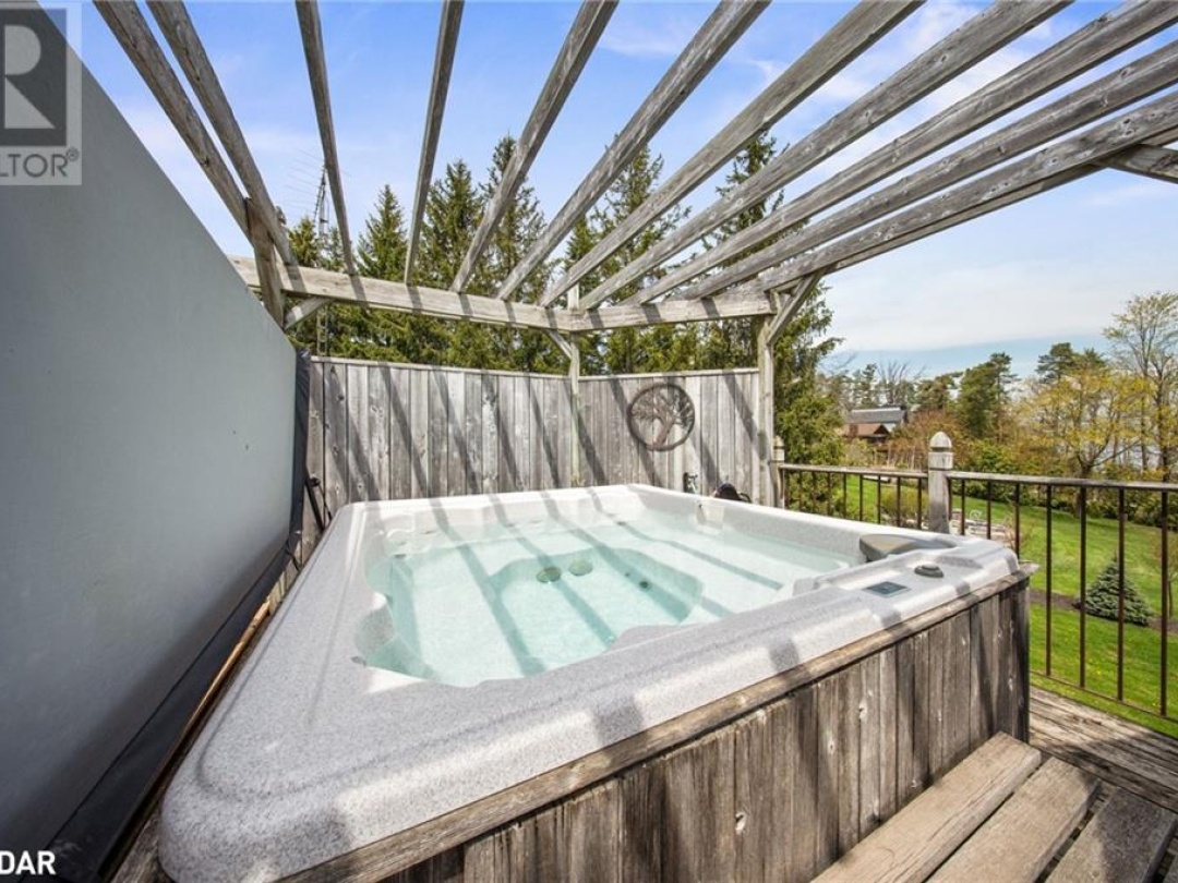 9 BLUERIDGE Crescent, Lake Simcoe