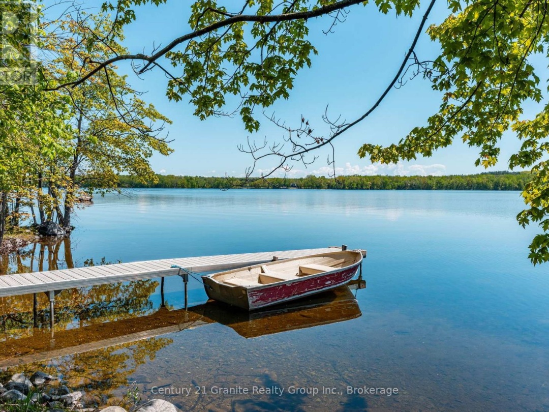 359 AVERY POINT ROAD, Dalrymple Lake