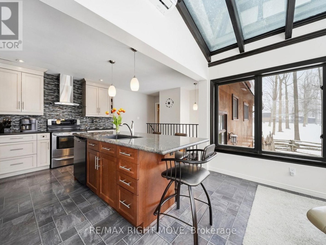 220 BELMORAL DRIVE, Orillia