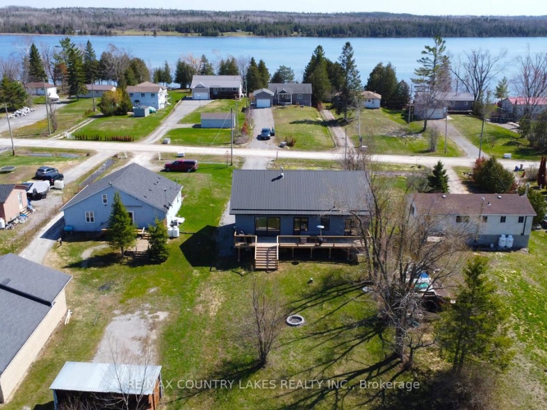 264 MCGUIRE BEACH ROAD, Canal Lake