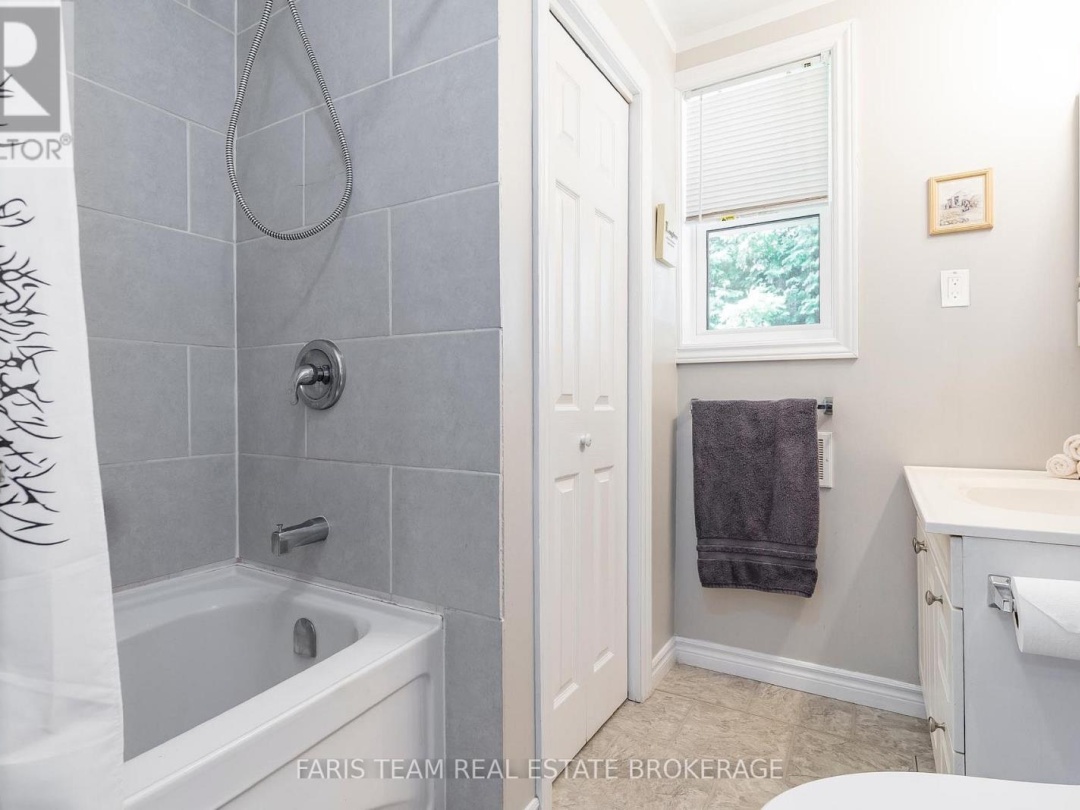91 PARK STREET, Tay (Victoria Harbour)