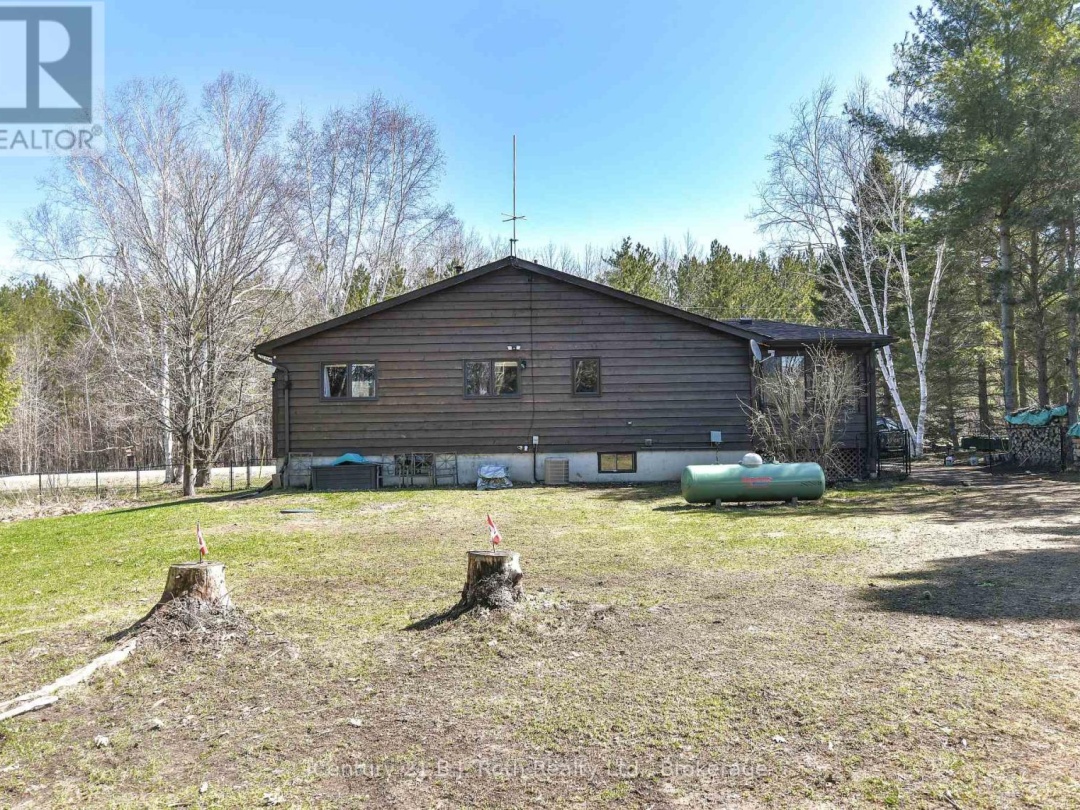 2352 REEVES ROAD, Tay