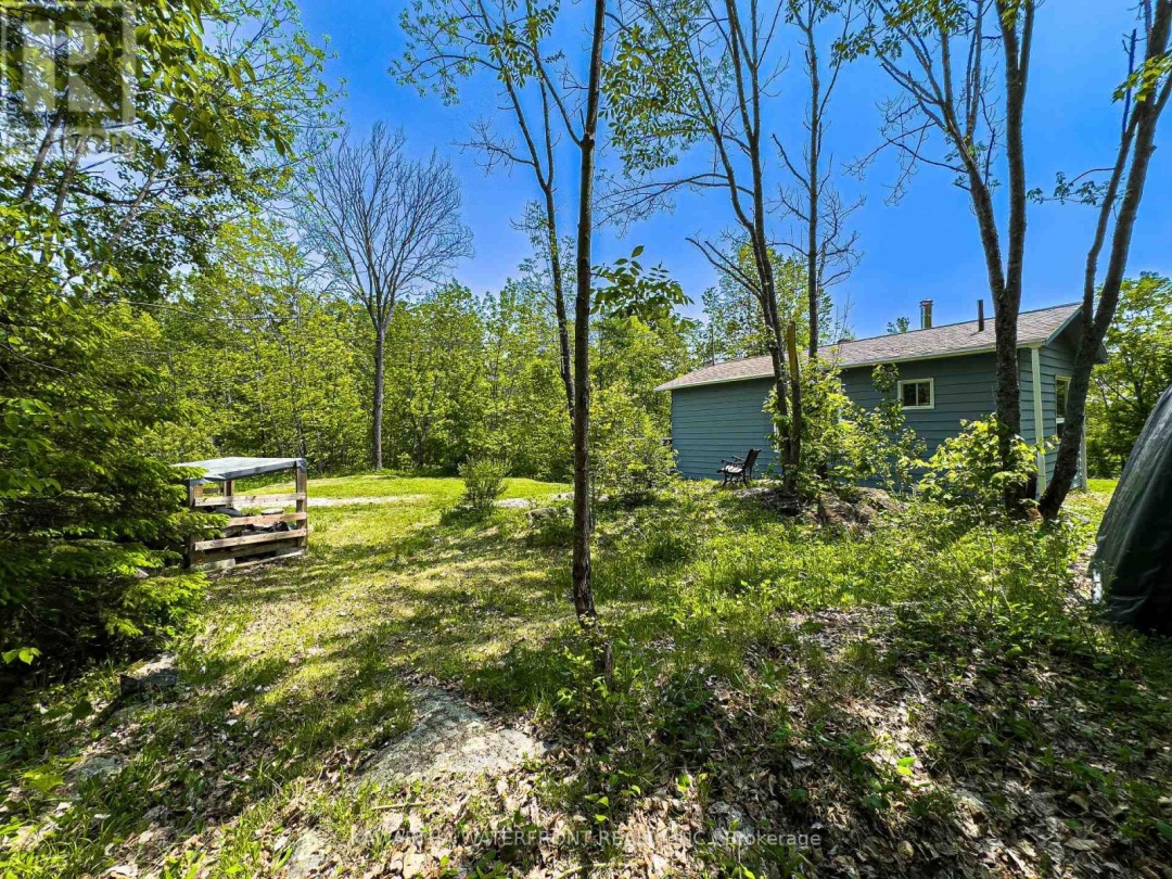 1120 ENGLISH CIRCLE, 