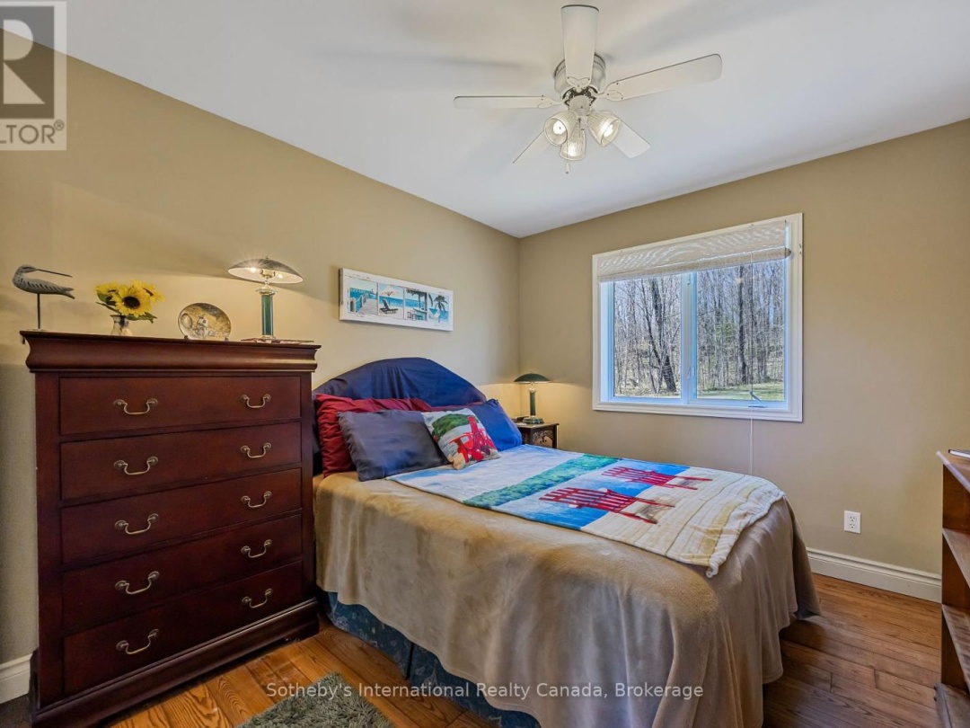 9 PAULS BAY ROAD, Harris Lake