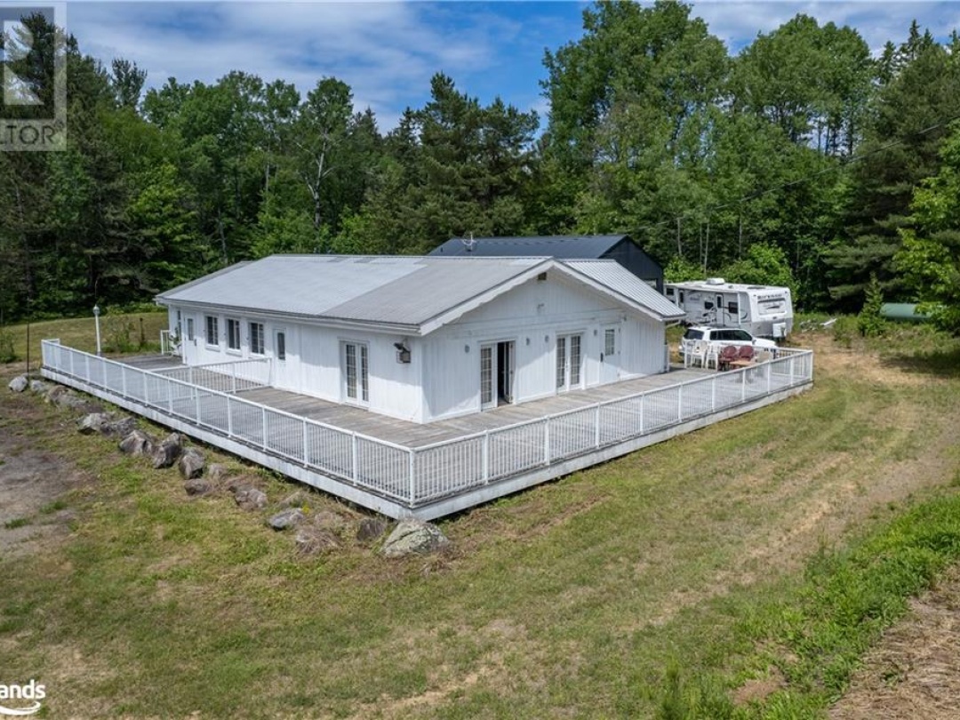 2186 Highway 141, Utterson