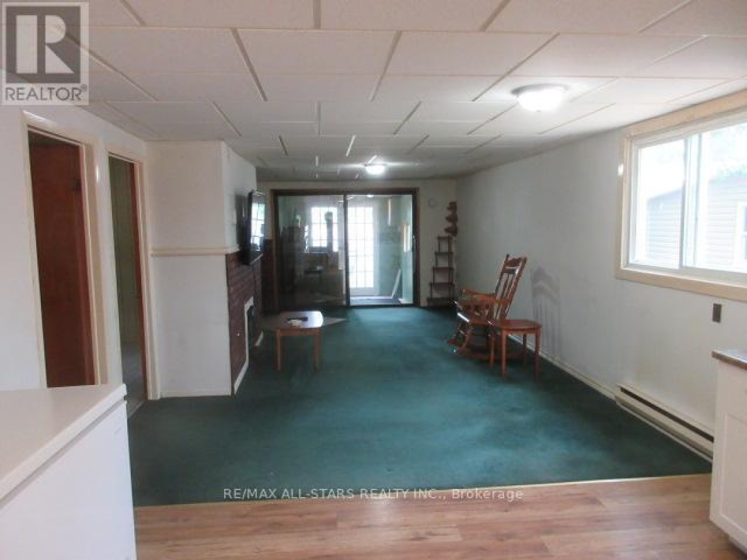 83 KING STREET W, 