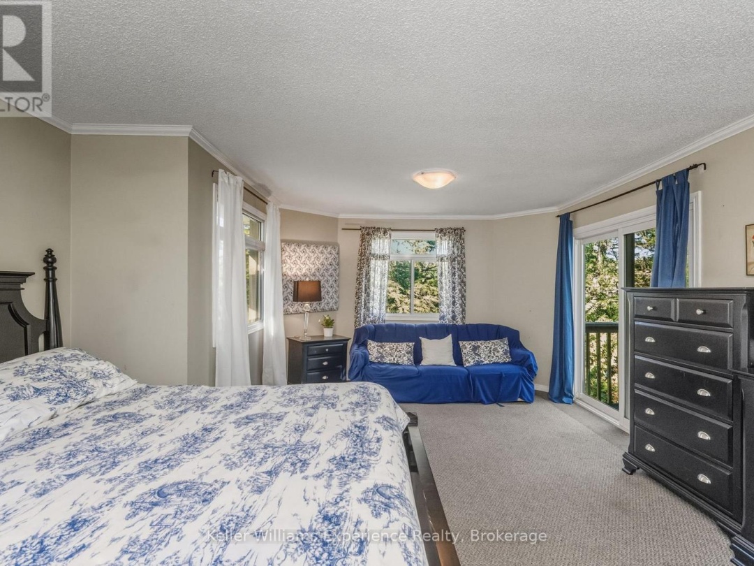 19 HURON TRAIL, Six Mile Lake
