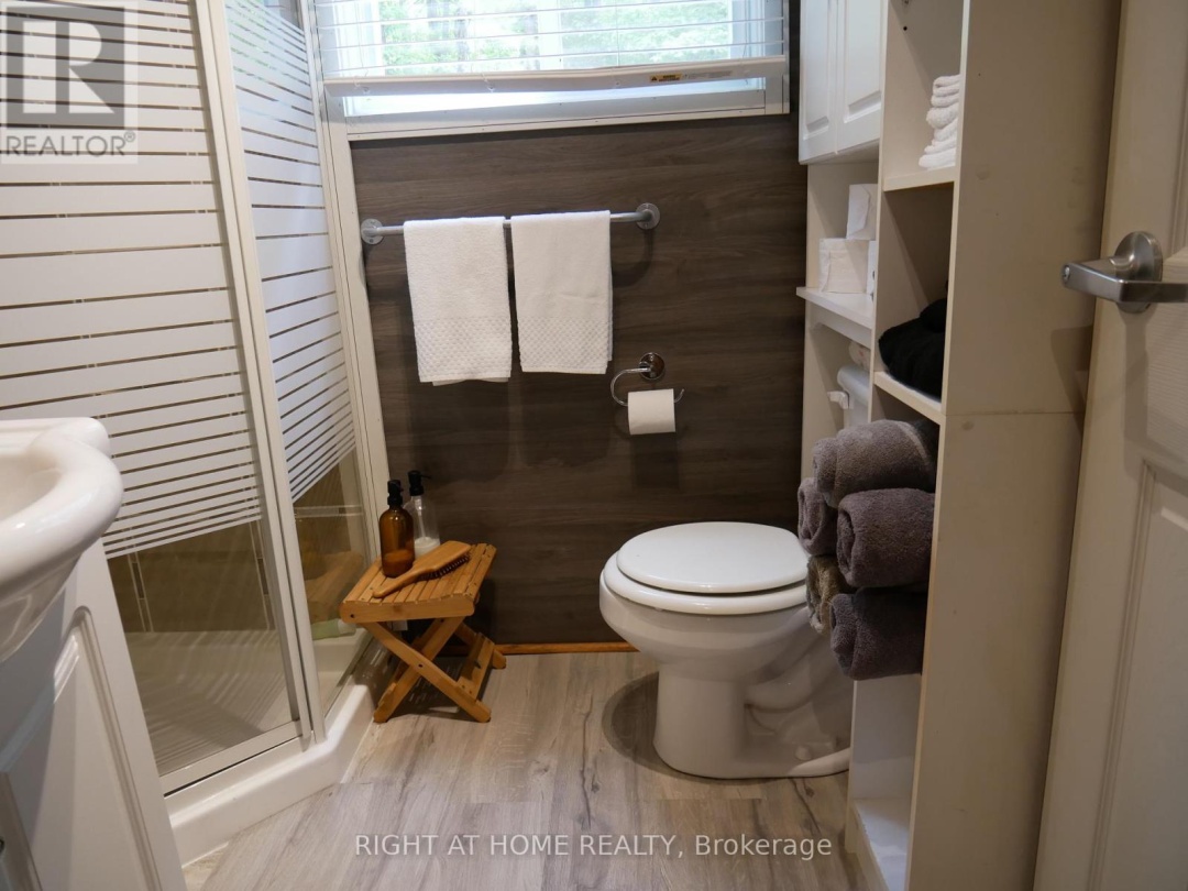 1130 TOWERING OAKS TRAIL W, 