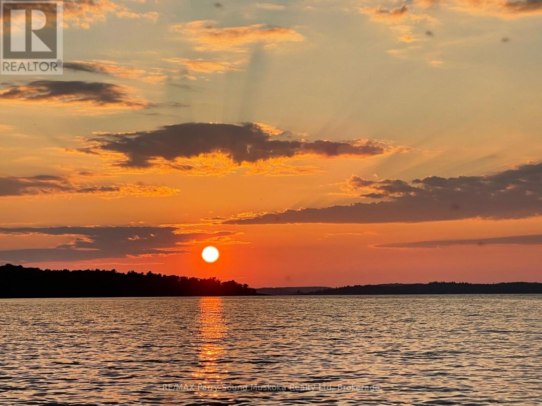 1201 GEEWADIN ROAD, Georgian Bay