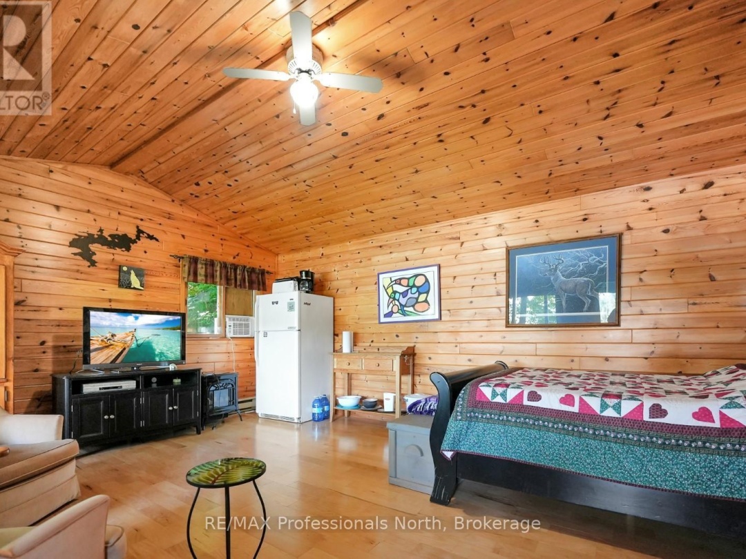 2718 WILKINSON ROAD, Kennisis Lake