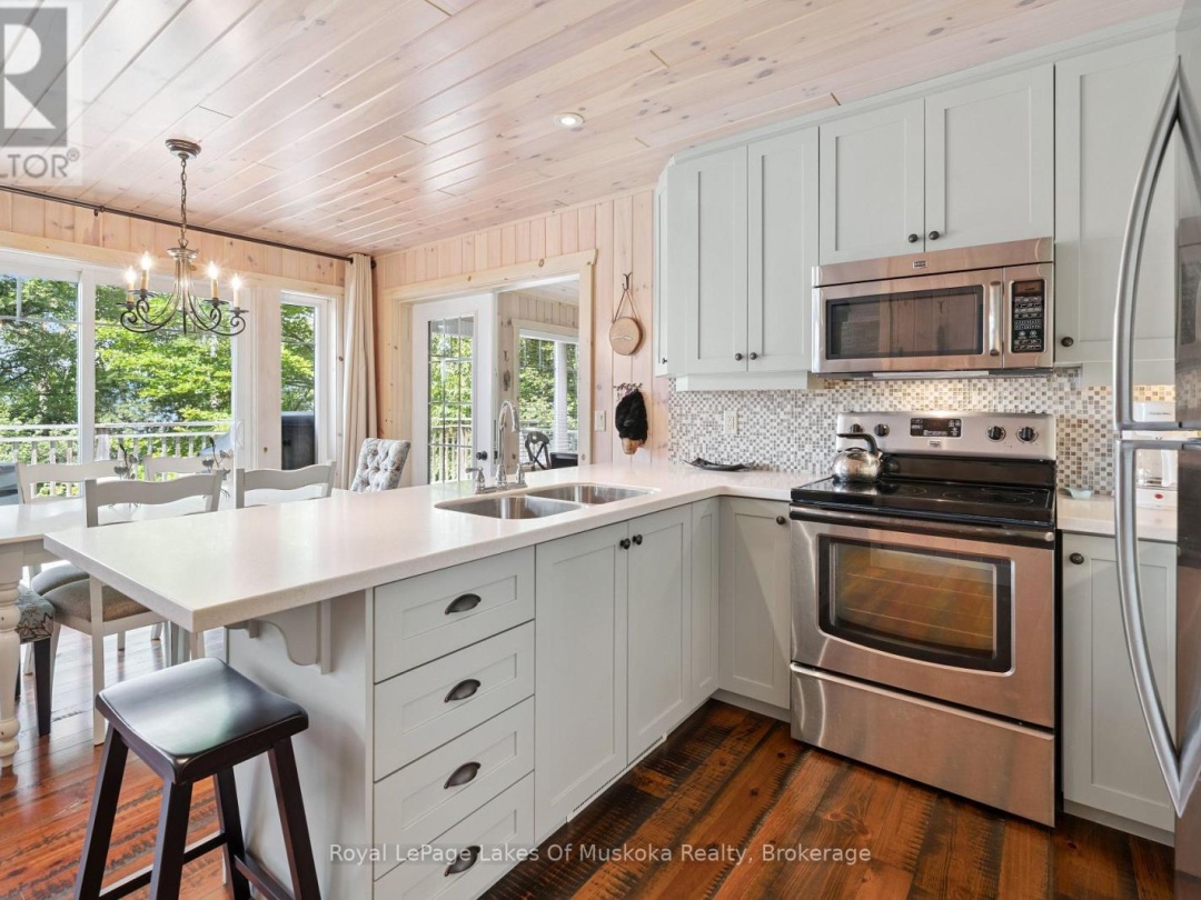16368 KAWAGAMA-DENNISON ISLAND, Kawagama Lake