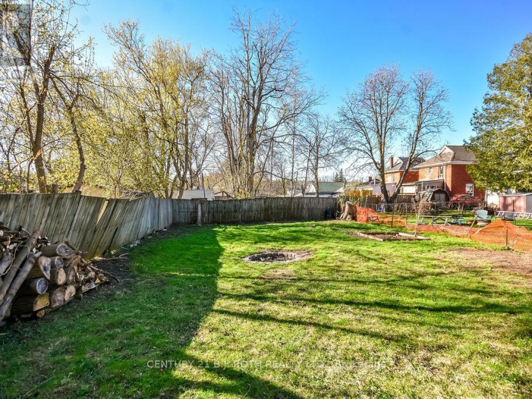 174 BARRIE ROAD, Orillia