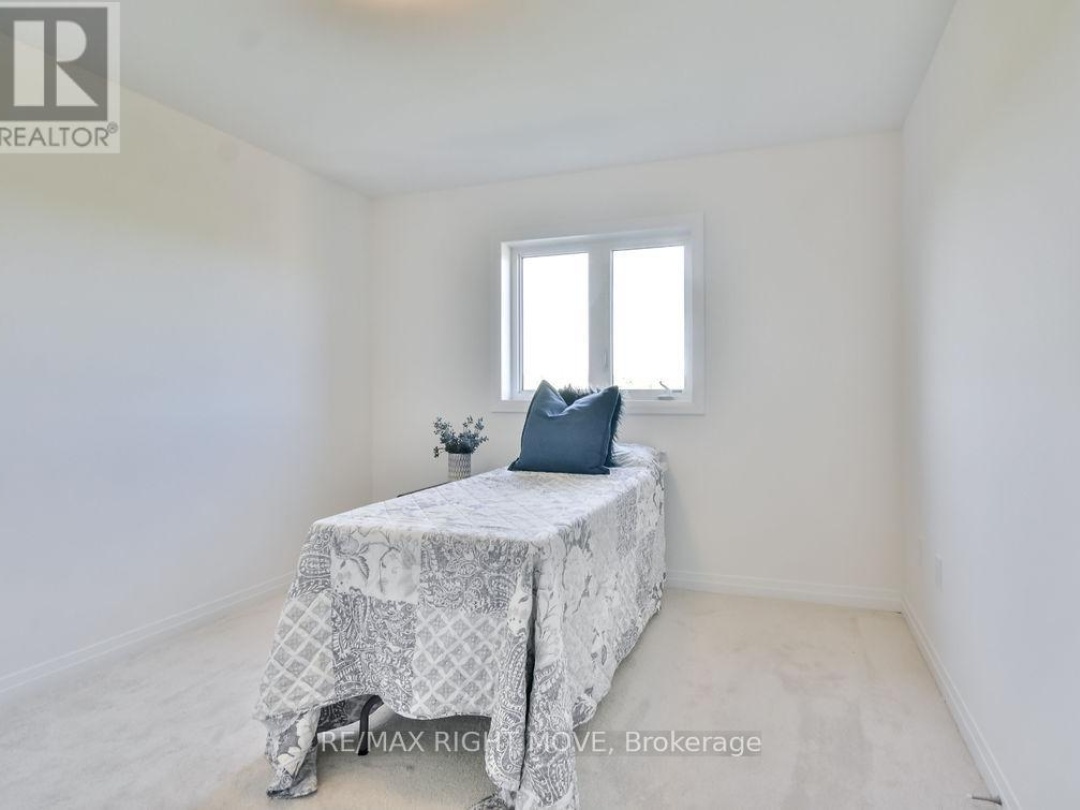 3721 QUAYSIDE DRIVE, Severn (West Shore)