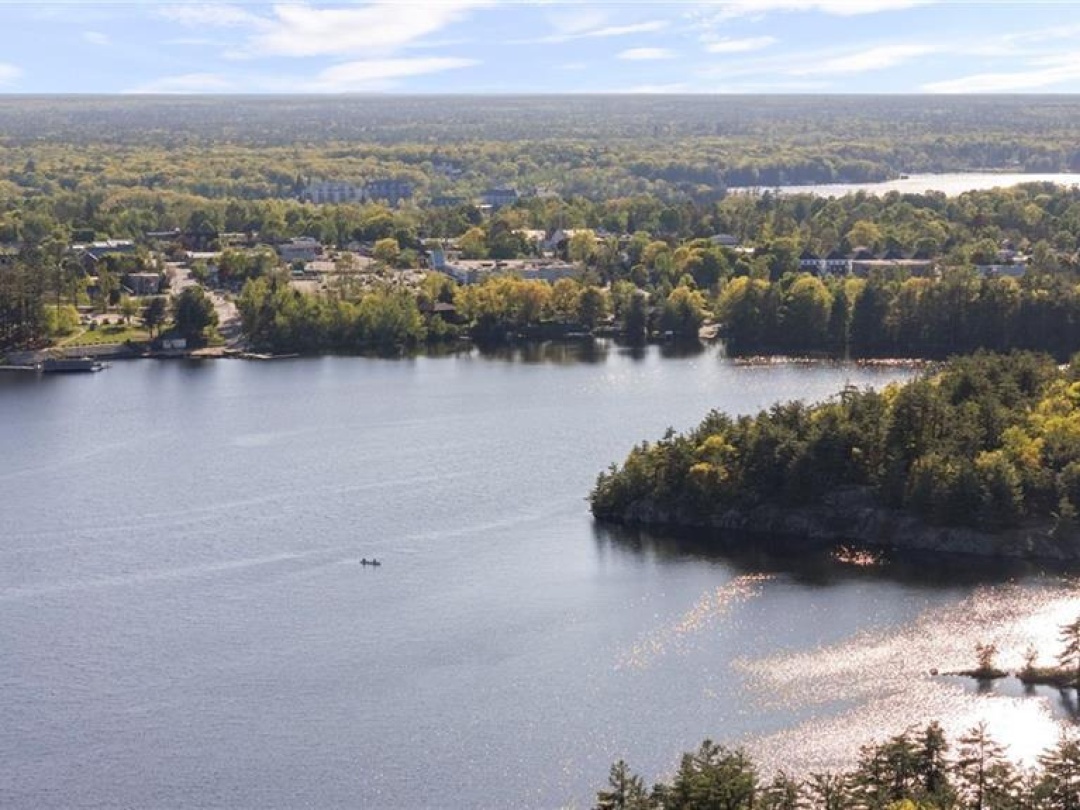 1166 NORTH SHORE Drive Unit# 3, Gull Lake