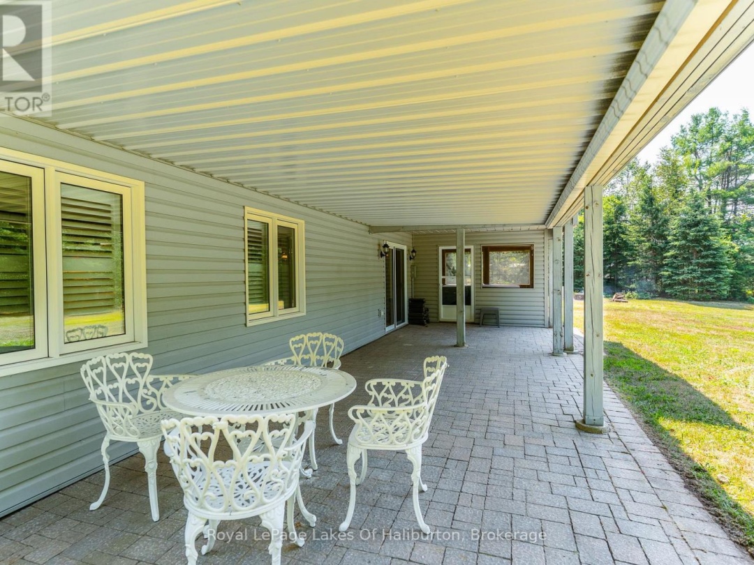 1030 SAWDUST ROAD N, 