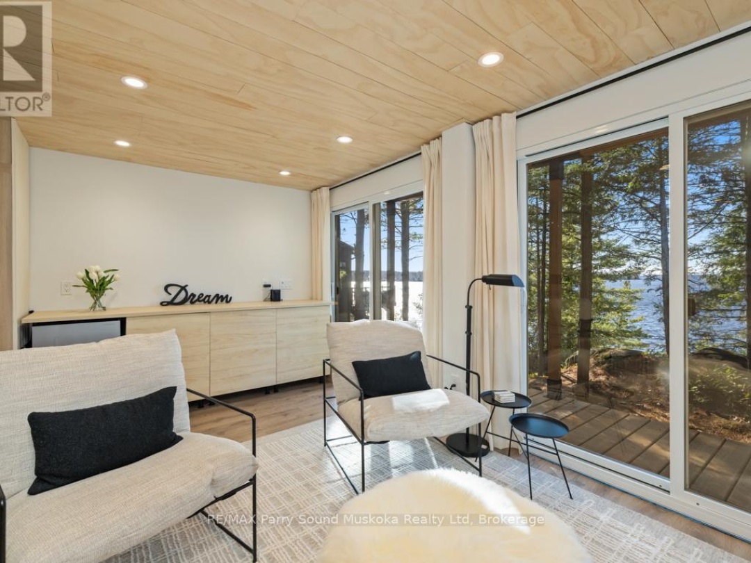 1201 GEEWADIN ROAD, Georgian Bay