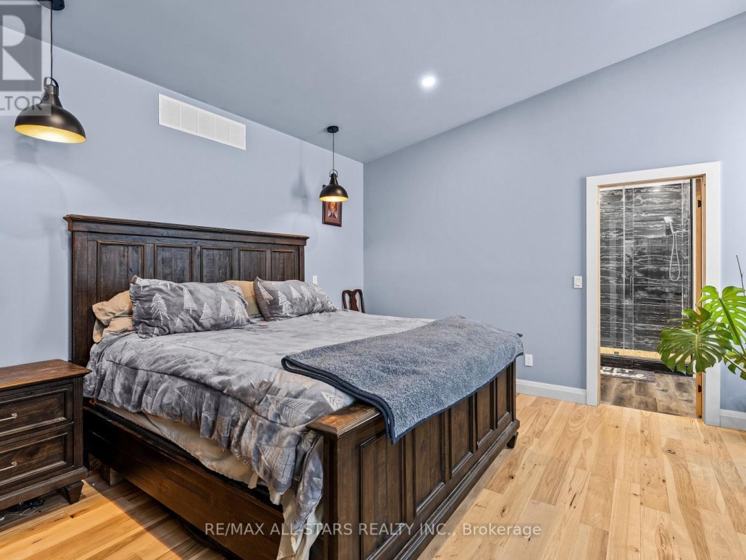 1062 NORTHLINE ROAD, Kawartha Lakes (Fenelon Falls)