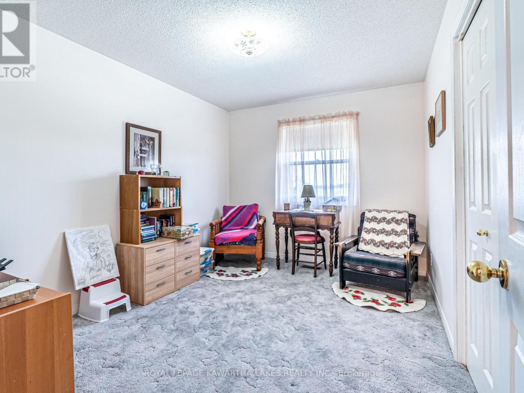 120 MARK ROAD, Kawartha Lakes (Fenelon)