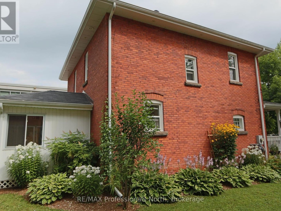 78 MCMURRAY STREET, Bracebridge (Macaulay)