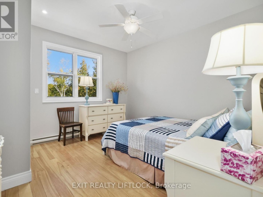 169 DUTCH LINE ROAD W, Shadow Lake