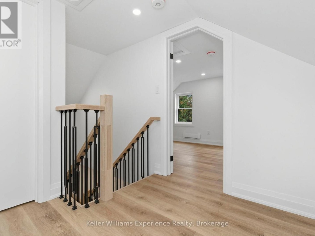 3355 MUSKOKA STREET, Severn (Washago)