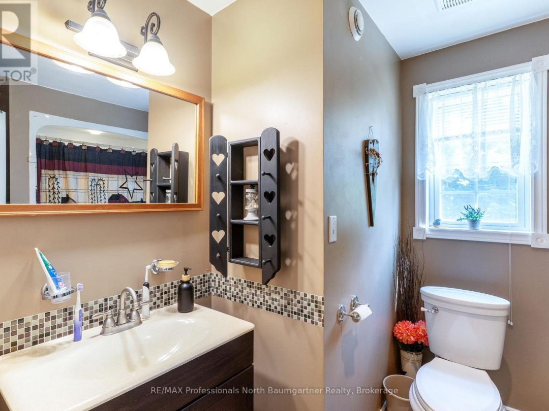 1091 KOSHLONG LAKE ROAD, 
