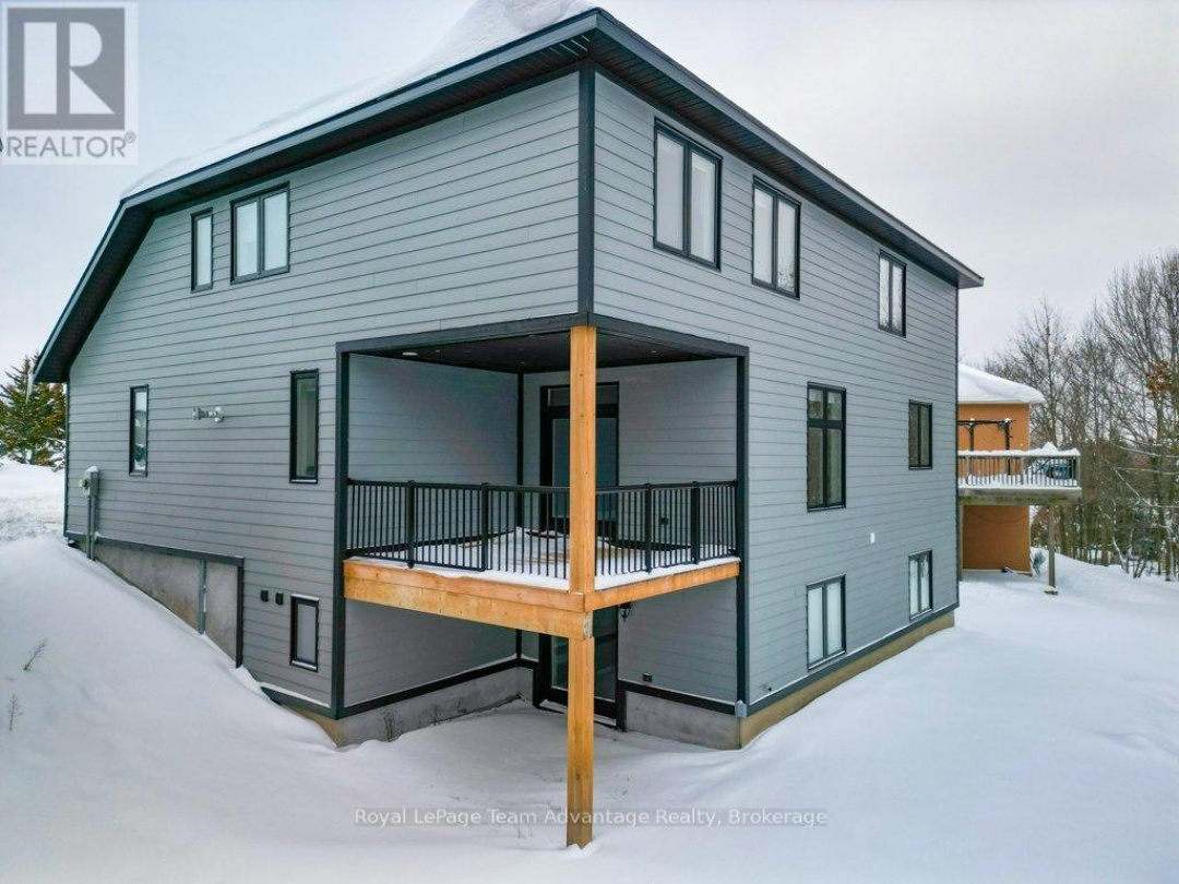 18 AVERY COURT, Parry Sound