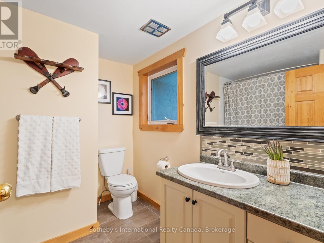 1111 MAPLEHURST DRIVE, Peninsula Lake