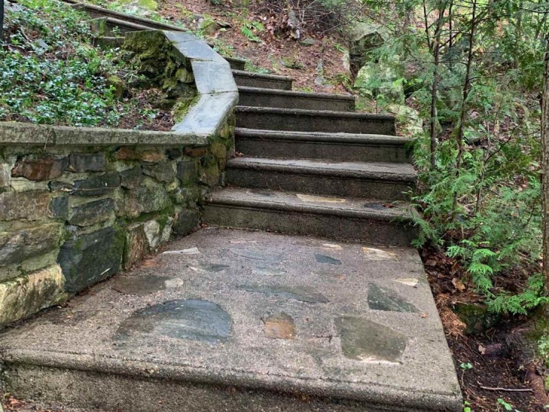 6213 KENNISIS LAKE ROAD, Kennisis Lake