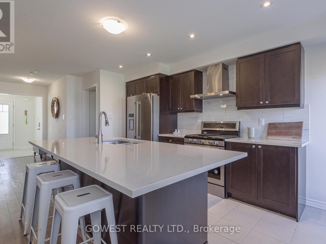 45 STOTHER CRESCENT, Bracebridge (Macaulay)