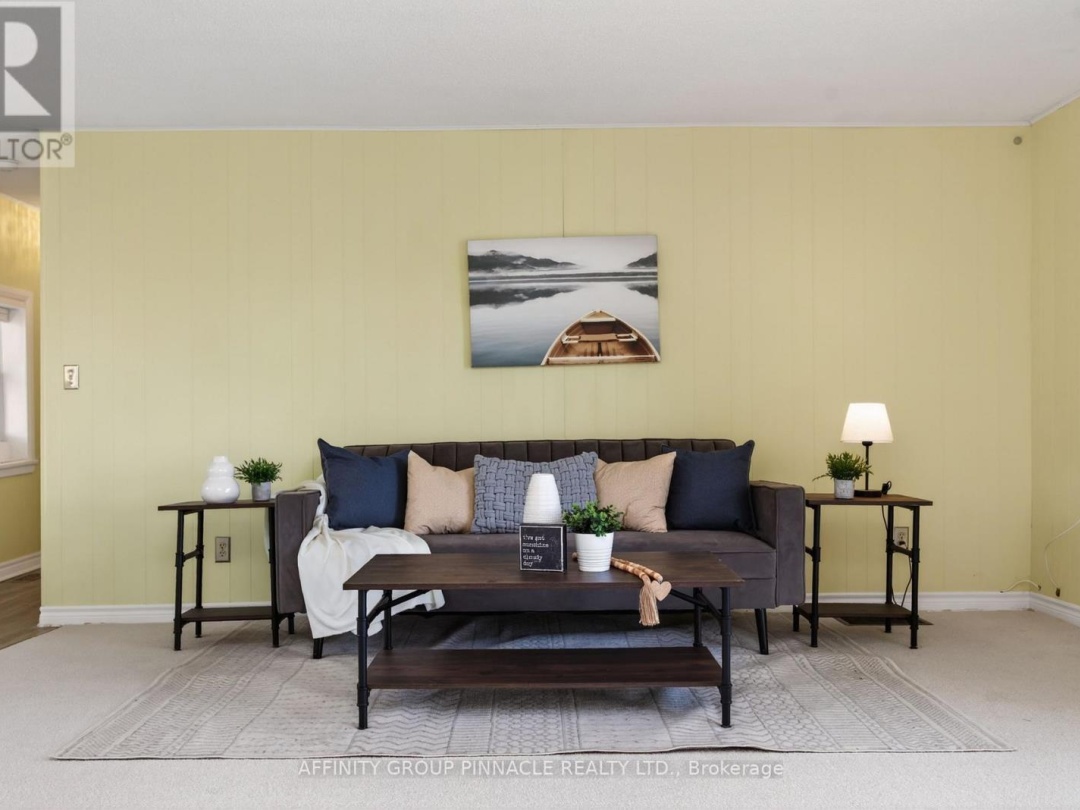 14 ORIOLE ROAD, Cameron Lake