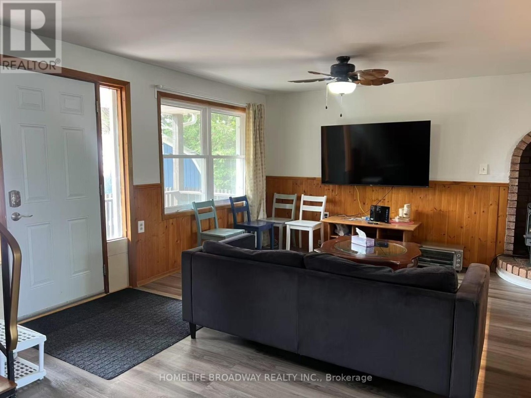 1389 PORTAGE ROAD, Mitchell Lake