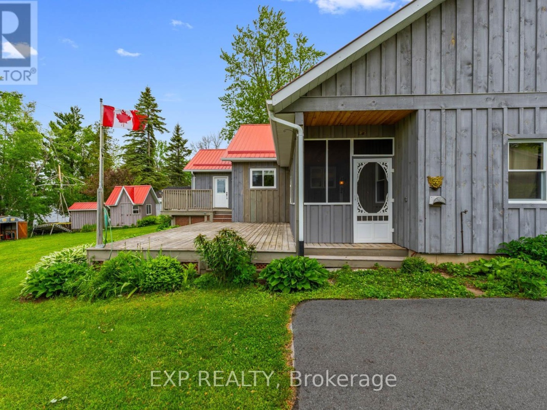 201 AVERY POINT ROAD, Dalrymple Lake