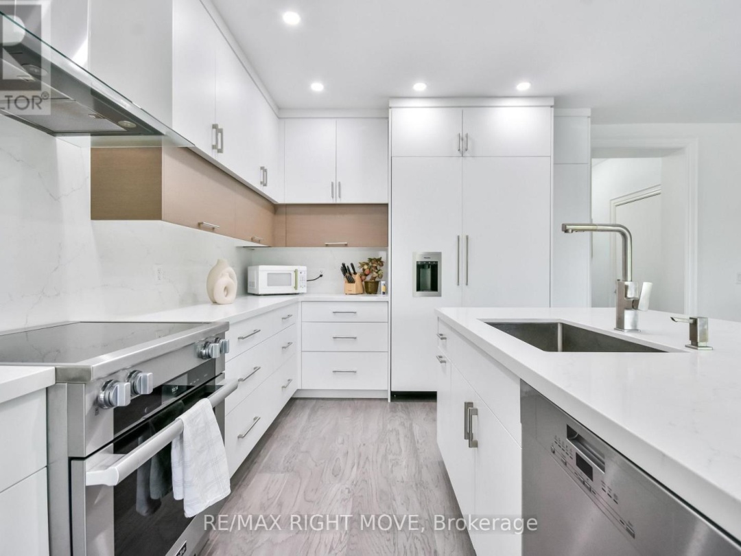 28 - 10 INVERMARA COURT, Lake Simcoe