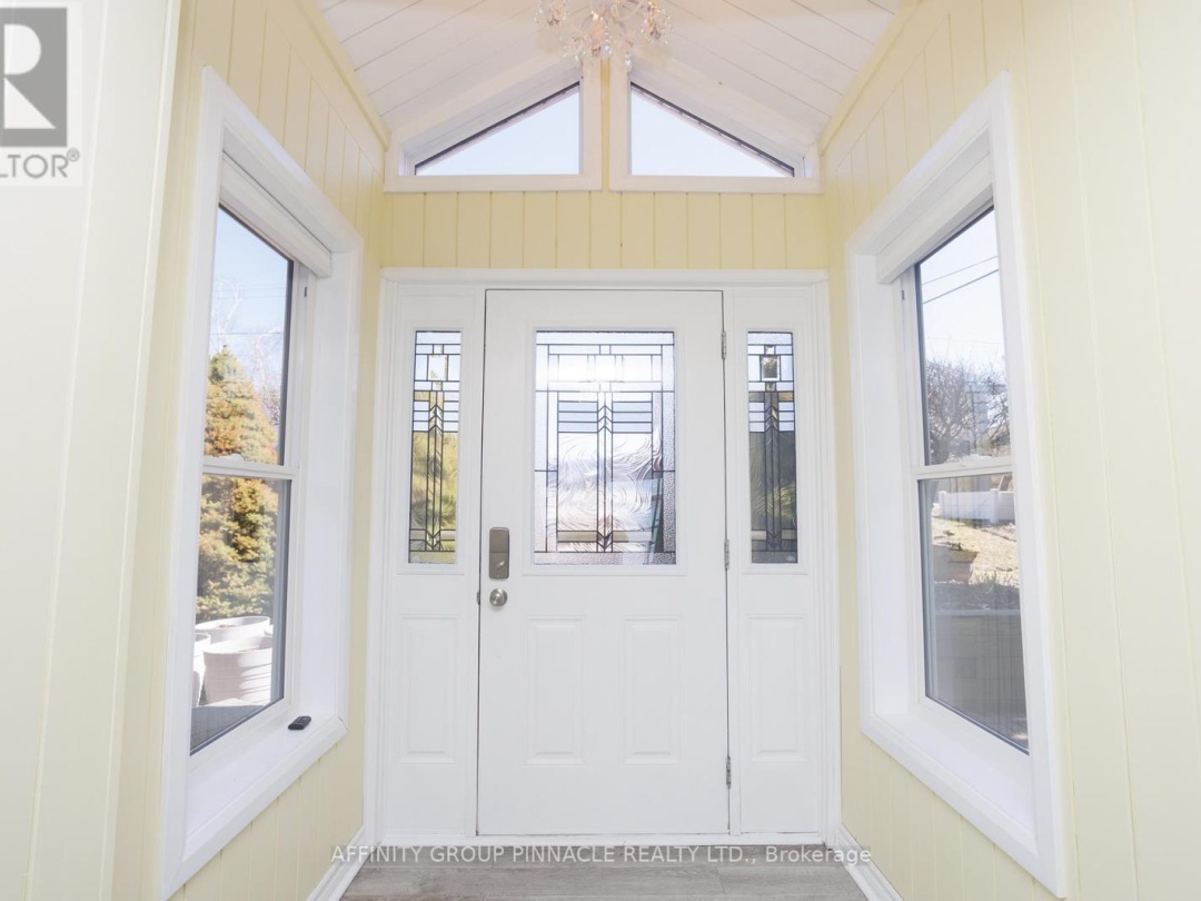 14 ORIOLE ROAD, Cameron Lake
