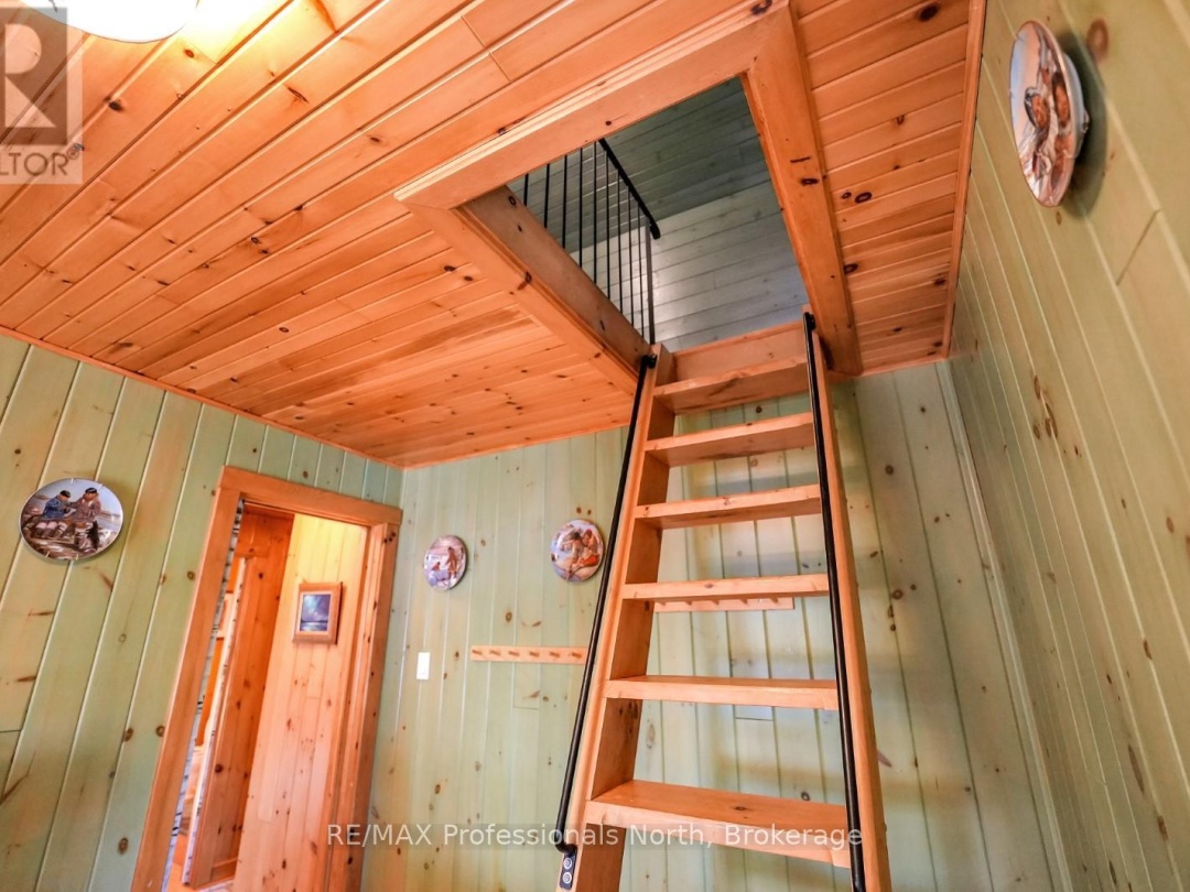 2682 WILKINSON ROAD, Kennisis Lake