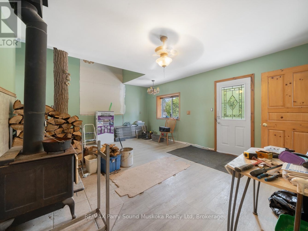92 BLUE LAKE ROAD, Murdock Lake