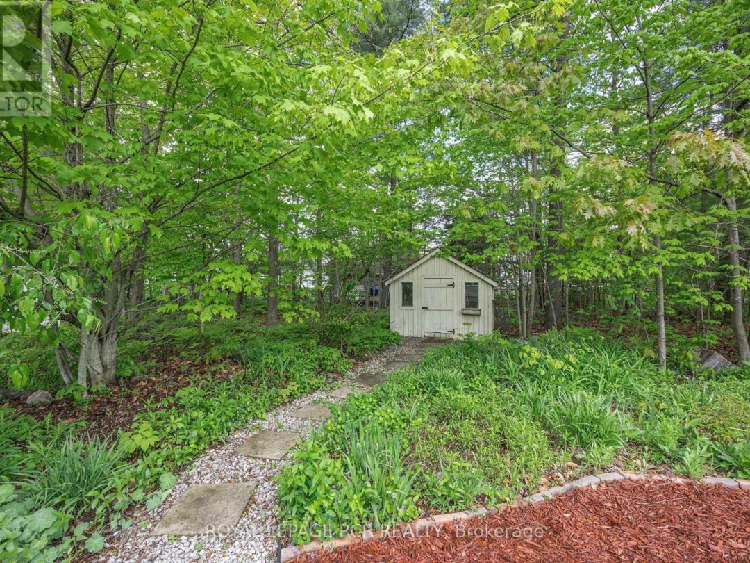150 HEDGEWOOD LANE, 