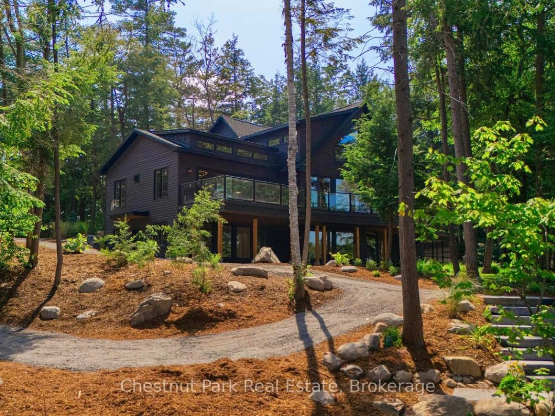 6 TAYLOR ISLAND 26LM, Lake Muskoka