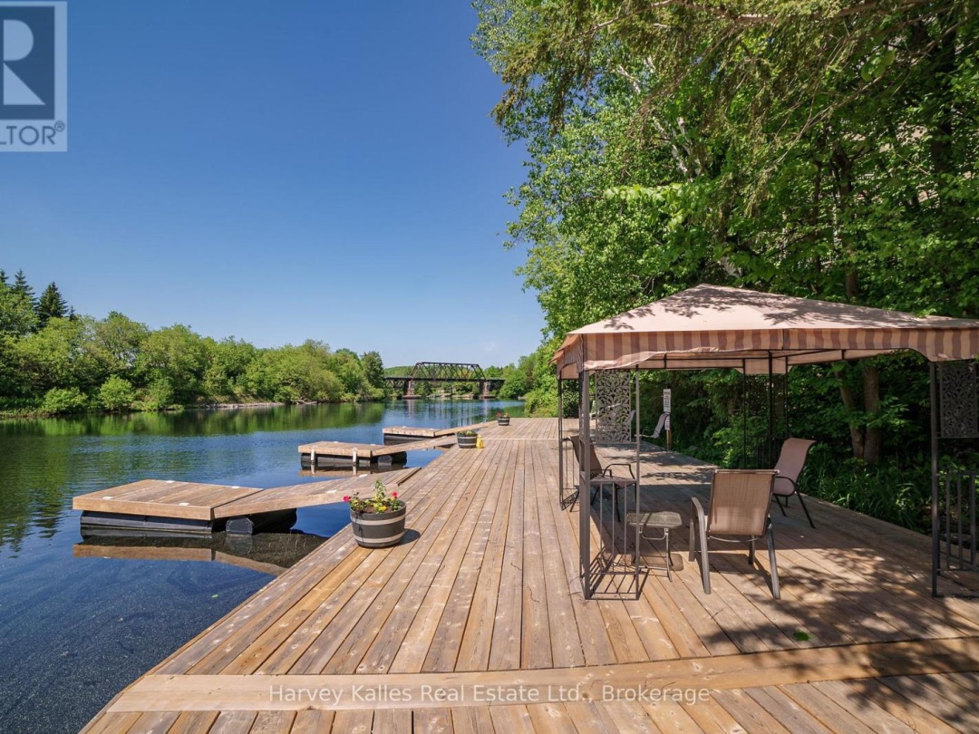 107 - 31 DAIRY LANE, Muskoka River