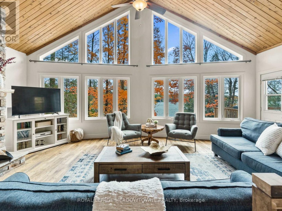 1658 HOSPITALITY ROAD, South Lake